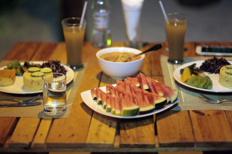 Food & Drinks 4, Veli Thoddoo Inn