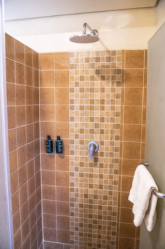 Bathroom 4, Salt Lick Safari Lodge, Mwatate