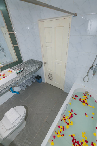 Bathroom 3, Ruby Myanmar Hotel, Mandalay