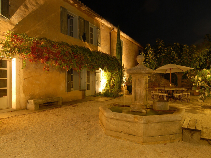Exterior & Views 2, Le Clos De La Fontaine, Vaucluse