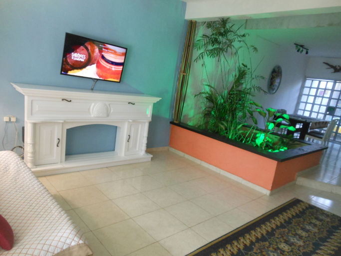 Others 4, Majestic House, Isla Mujeres