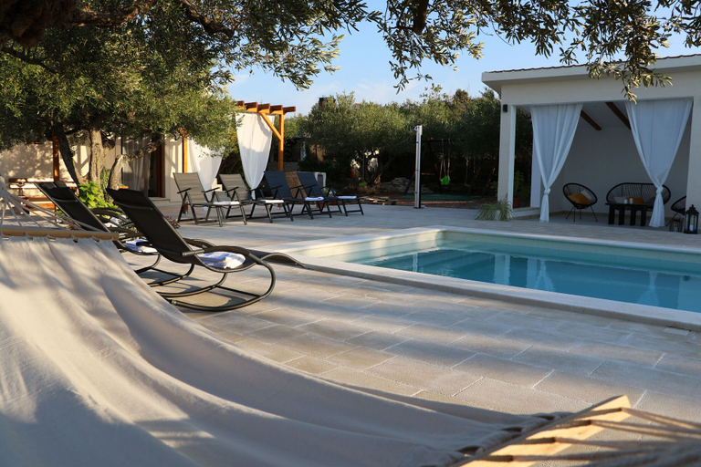 Sport & Beauty 4, Stone Villa Olea, Supetar