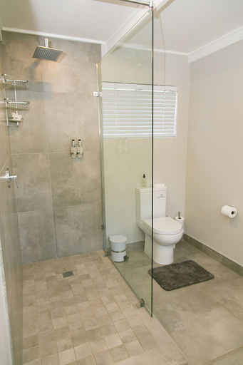 Bathroom 3, Murray Street 137 Guest House, City of Tshwane