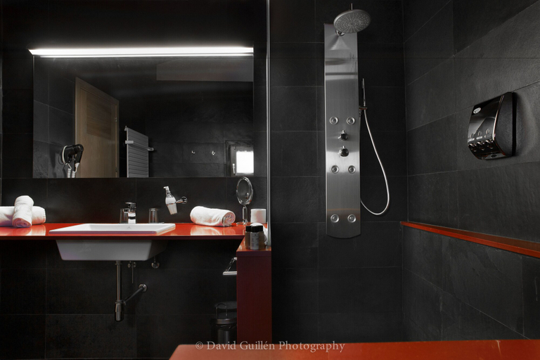 Bathroom 4, Hosteria Toloriu 1848, Lleida
