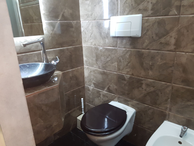 Bathroom 5, Glamour Spanish Steps, Rome