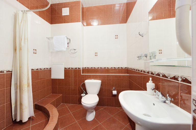 Bathroom 3, Hotel Monplaisir, Northern