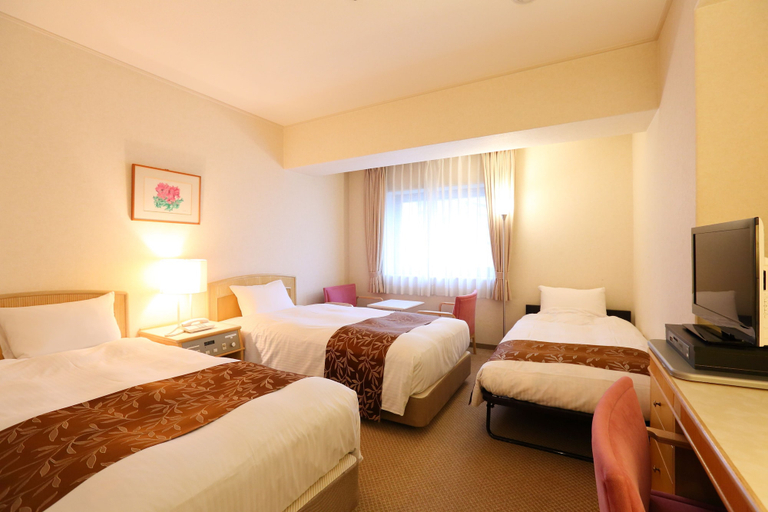 Bedroom 3, Hotel Hiroshima Garden Palace, Hiroshima