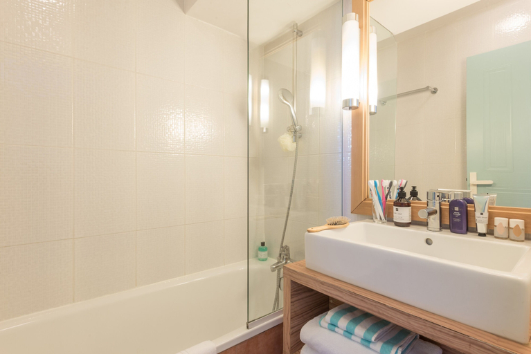 Bathroom 5, Résidence Pierre & Vacances Premium Port-Prestige, Alpes-Maritimes