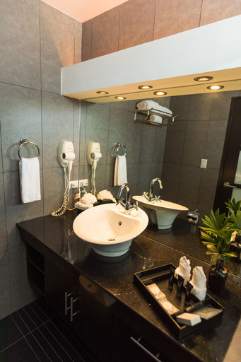 Bathroom 4, Riande Urban Hotel, Panamá