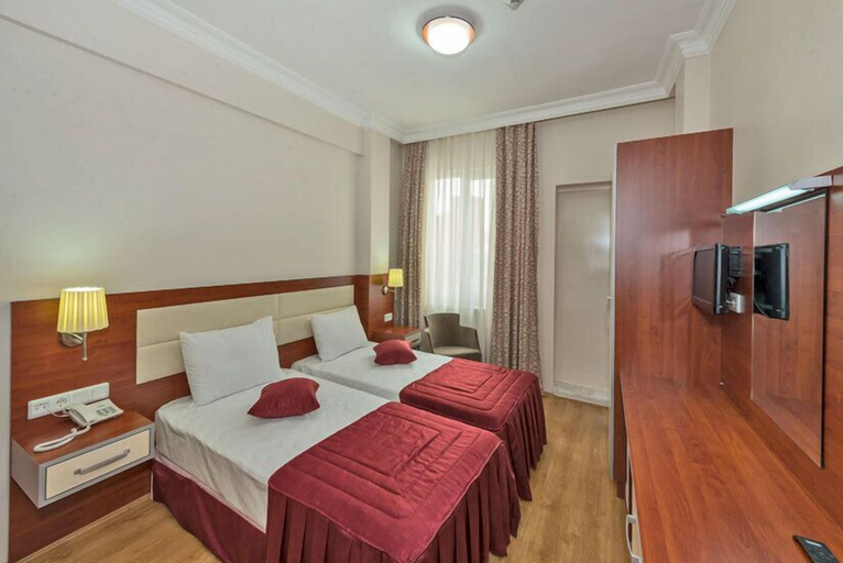 Bedroom 2, La Garden Hotel, Fatih