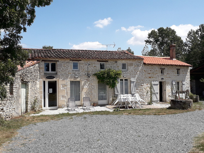 Exterior & Views 2, Chambre d'Hote La Gauviniere, Vendée