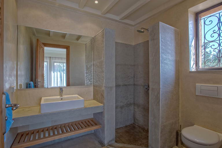 Bathroom 4, Villa Touareg Domaine des Kasbahs, Marrakech