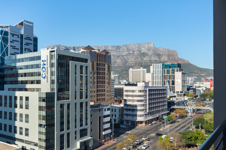 Others 5, Dockside 901, City of Cape Town