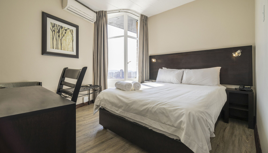Bedroom 4, Hotel 224 and Apartments, City of Tshwane