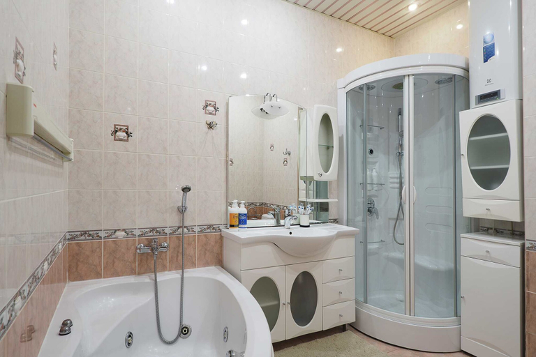 Bathroom 3, Kudrinskaya Tower, Northern