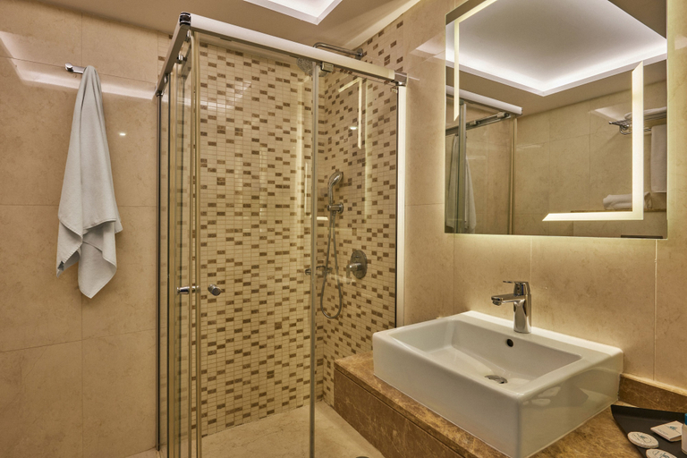 Bathroom 5, Grand Hotel Gulsoy, Fatih