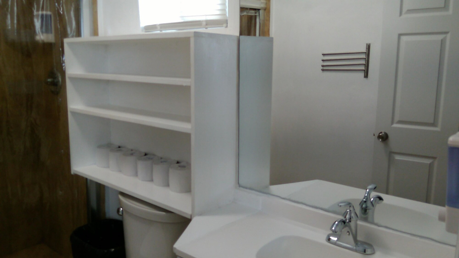 Bathroom 3, Fatimataj Mahal, Miami-Dade