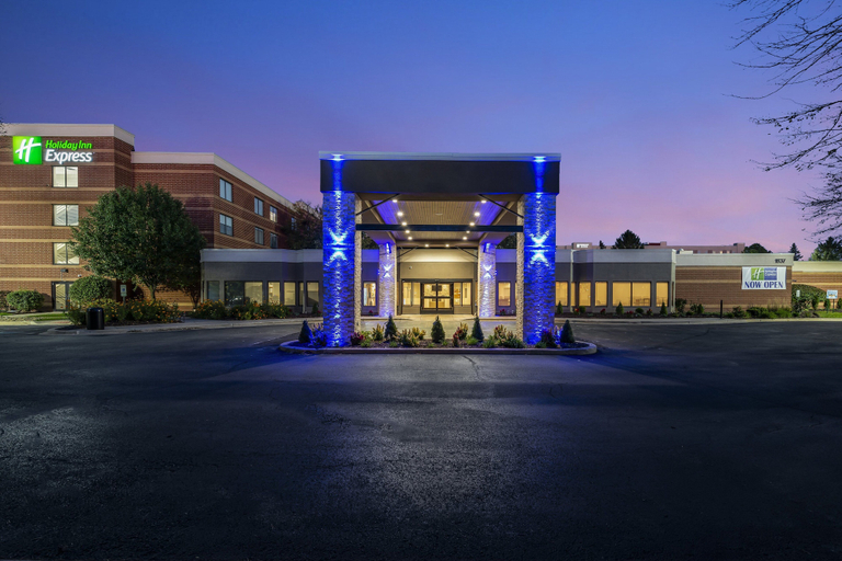 Exterior & Views 4, Holiday Inn Express NAPERVILLE by IHG, Dupage