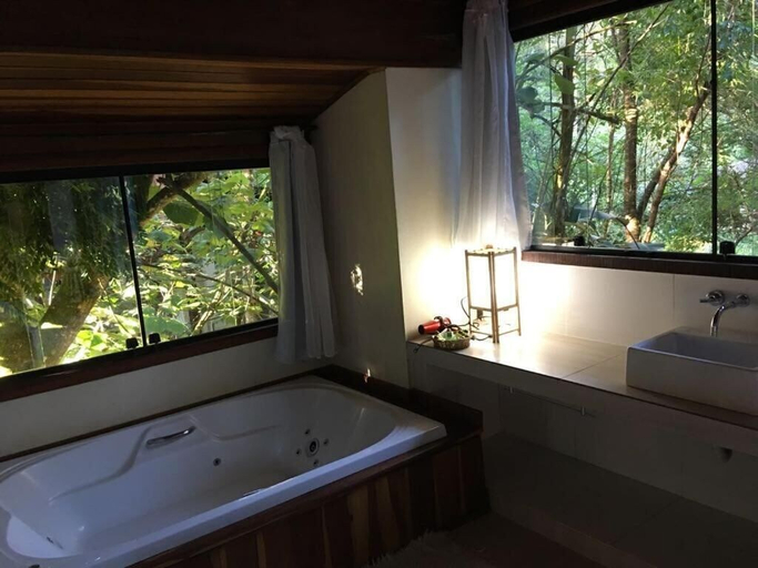 Bathroom 4, Hotel Warabi, Resende