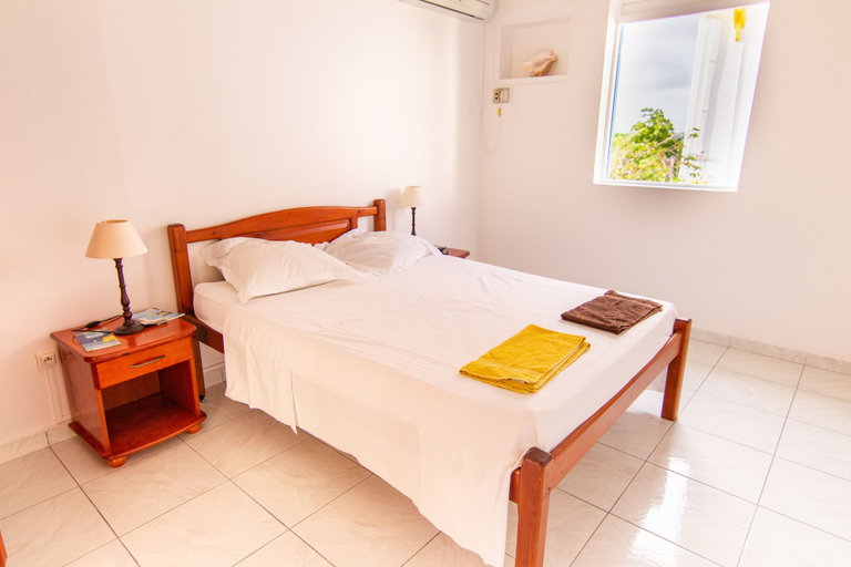 Bedroom 2, Au Jardin Debeauséjour, Capesterre-de-Marie-Galante