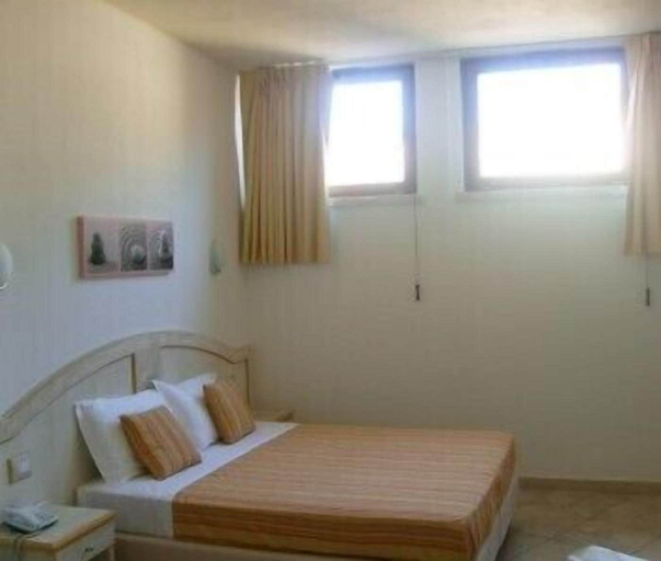 Bedroom 3, Hotel Raffael, Oristano