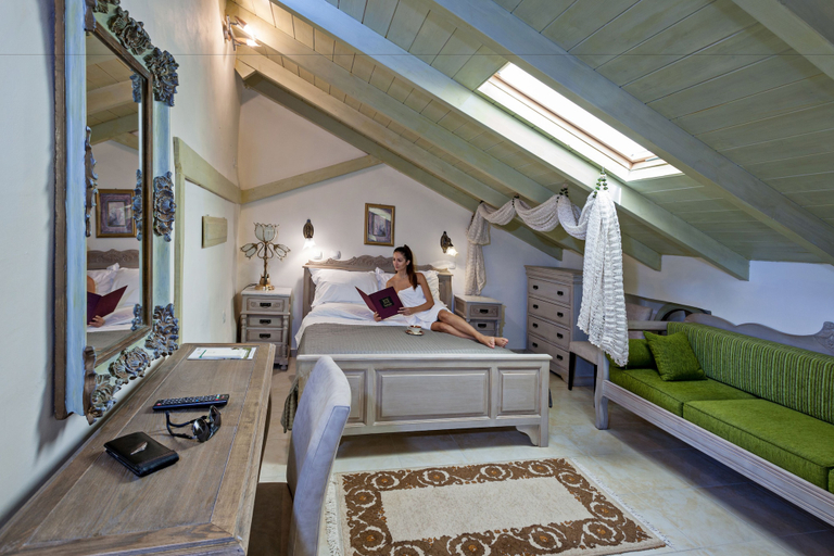 Bedroom 2, Hamam Oriental Suites, Crete