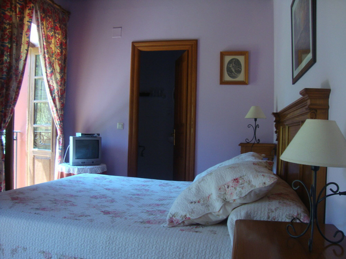 Bedroom 2, Hotel Rural Genestoso, Asturias