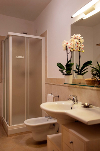 Bathroom 5, B&B La Piazzetta, Terni