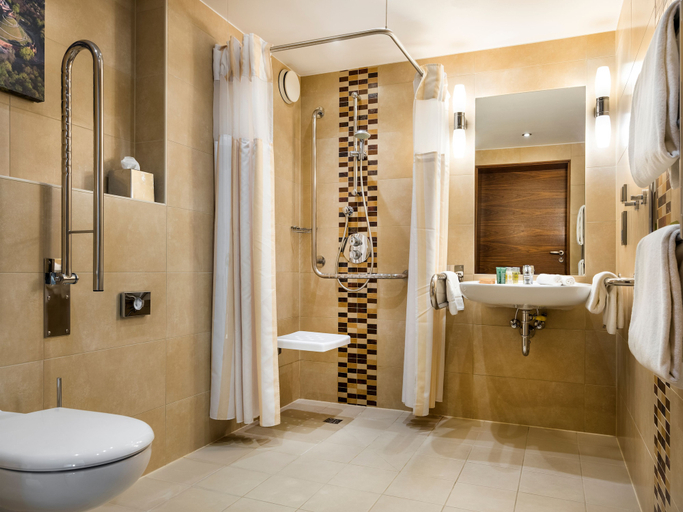Bathroom 4, Hilton Garden Inn Krakow, Kraków City