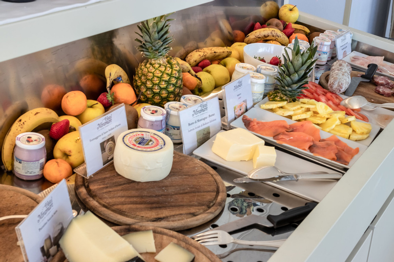 Food & Drinks 11