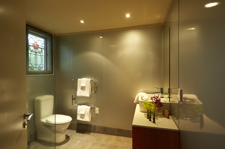 Bathroom 5, Awaroa Lodge, Tasman