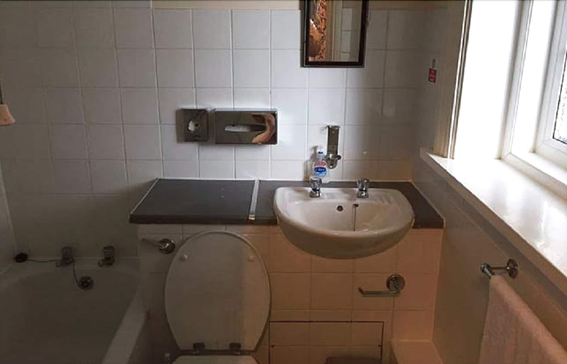 Bathroom 3, Lampton Hotel, Bournemouth