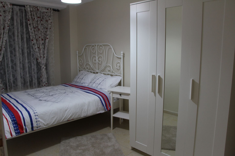 Bedroom 2, Kinzi House, Merkez
