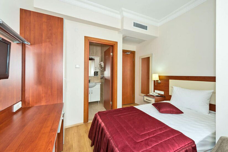 Bedroom 3, La Garden Hotel, Fatih