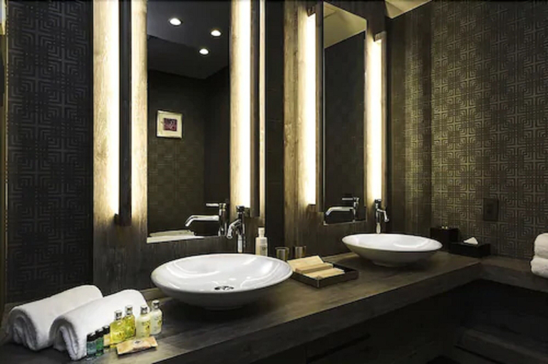 Bathroom 5, Hotel Niseko Alpen, Kutchan