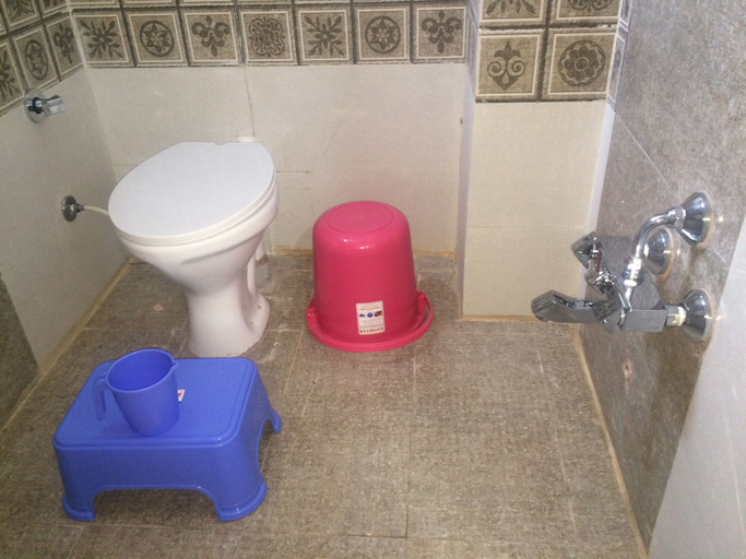 Bathroom 3, Hotel Atithi, Mahesana
