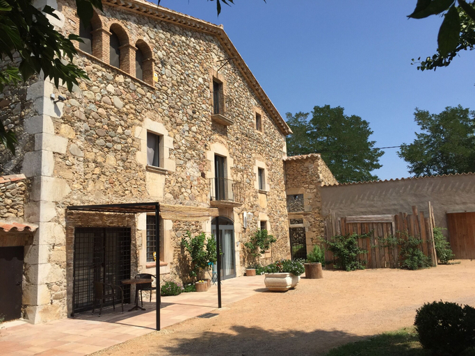 Exterior & Views 2, Hotel Mas Carreras 1846, Girona