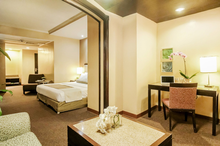 Bedroom 3, Makati Palace Hotel, Makati City