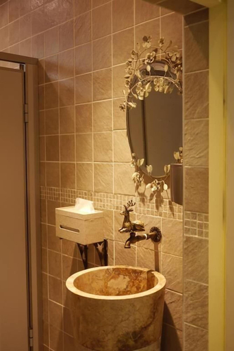 Bathroom 4, Wan Tai Hotel, Chiayi City