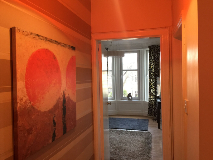 Others 5, Great location 1 Bedroom Scotstoun Flat, Glasgow