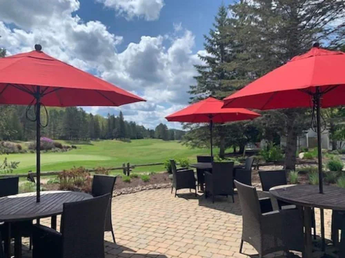 Food & Drinks, Hilton Grand Vacations Club Tremblant Canada, Les Laurentides