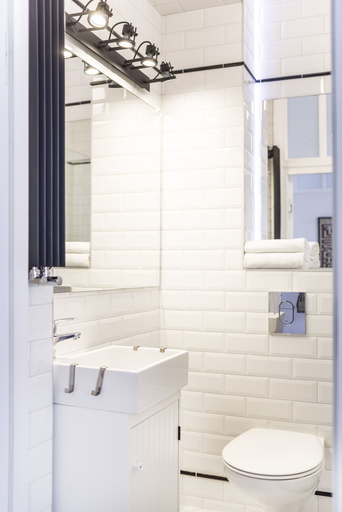 Bathroom 3, AP-Apartments Górnośląska No. 24, Warsaw