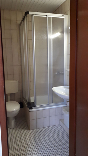 Bathroom, Hotel & Restaurant Haus Niederrhein, Wesel