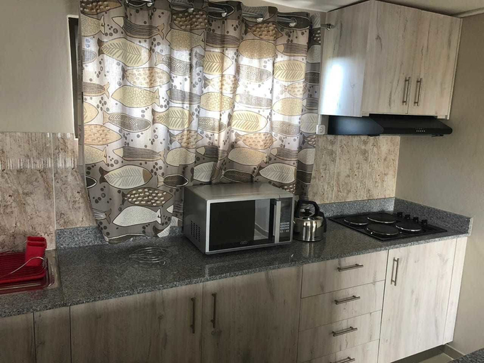 Others 5, Villa Tsakalo, Bilene