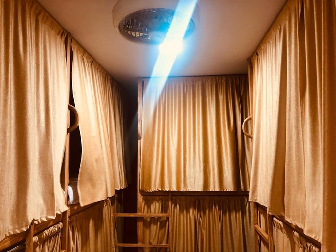 Others 5, Mabrook Dormitory, Mumbai Suburban