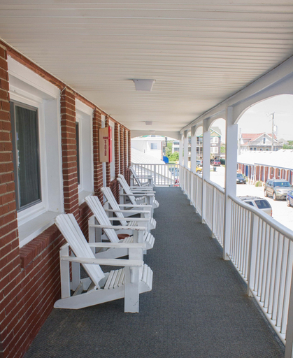 Others 4, Colonial Inn Motel, Dare