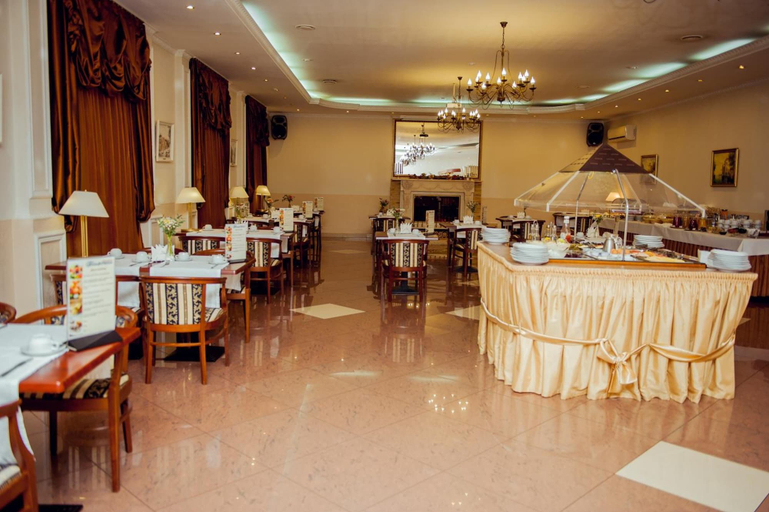 Food & Drinks 5, Hotel Gulf Stream, Vysokogorskiy rayon