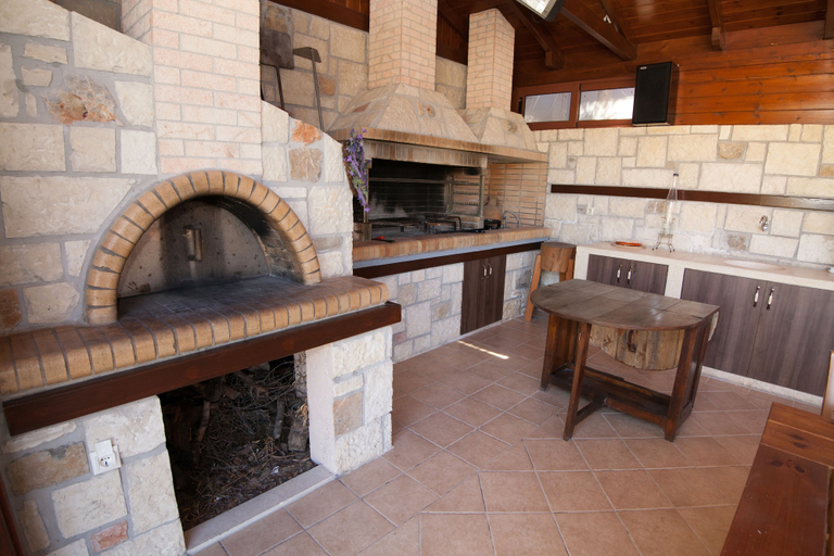 BBQ/picnic area 3, Groundfloor Luxury Villa Heraklion Crete, Crete