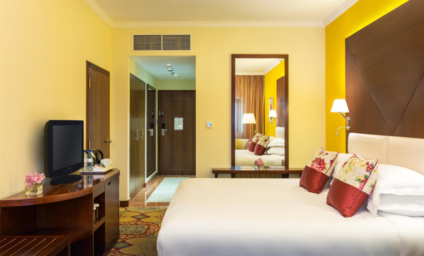 Bedroom 3, Coral Dubai Deira Hotel, Dubai