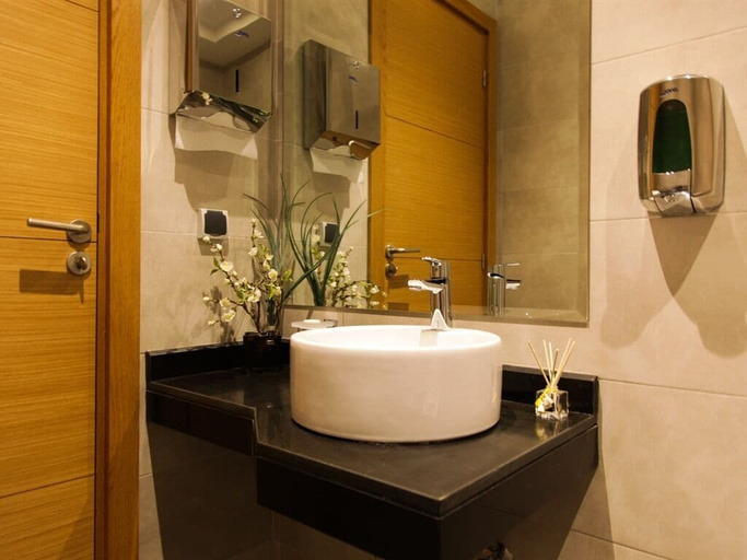 Bathroom 4, Smarts Hotel, Rabat